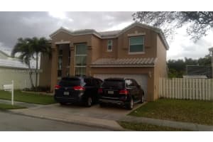 1071 Sw 101st Ter, Pembroke Pines