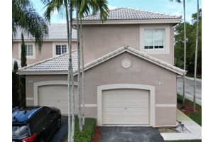 2045 Pompeii Ct 2045, Weston