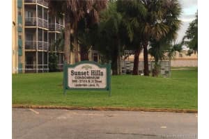 3710 Nw 21st St 411, Lauderdale Lakes