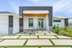 1713 Savona Pkwy W, Cape Coral