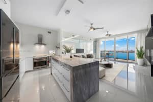2020 N Bayshore Dr 2907, Miami