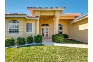 5346 Bayview Ave, Cape Coral