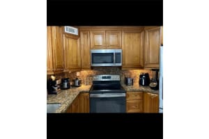 10249 Nw 9th St Cir 102-8, Miami
