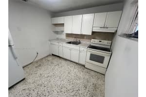 887 W 29th St 2, Hialeah