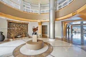 848 Brickell Key Dr 4002, Miami