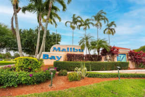 837 Nw 208th Dr, Pembroke Pines