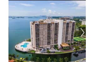 1800 Ne 114th St 1108, Miami