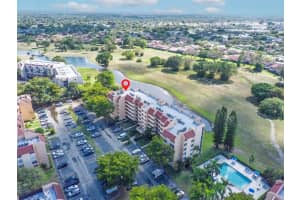 3671 Environ Blvd 564, Lauderhill