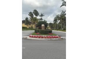 940 Ne 33rd Ter 103, Homestead