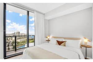 398 Ne 5th St Ph4701, Miami