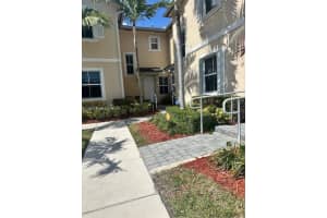 142 Se 28th Ter 11, Homestead