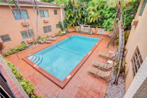 218 Santillane Ave 8, Coral Gables