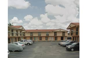 7993 Nw 7th St E4, Miami