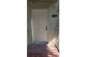 10090 Nw 80th Ct 1223, Hialeah Gardens
