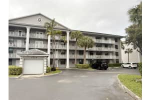 1504 S Whitehall Dr 206, Davie