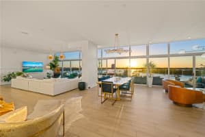 7934 West Drive 501, North Bay Village