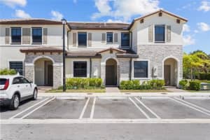 9917 Sw 228th Ter, Miami