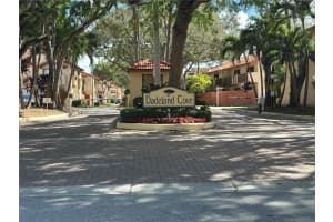 10023 Sw 77th Ct, Miami