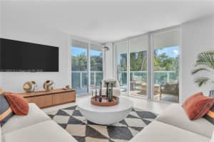 100 Bayview Dr 216, Sunny Isles Beach