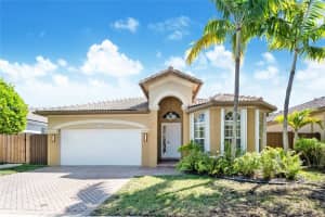 8527 Nw 111th Ct, Doral