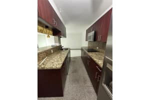 1100 Ne 1st Ct 105, Hallandale Beach
