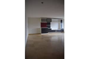 1020 94th St 402, Bay Harbor Islands
