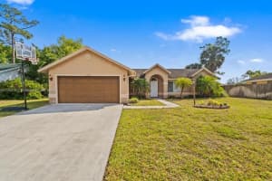 155 Kings Way, Royal Palm Beach