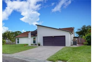210 Ne 2nd Ct, Dania Beach