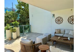 1025 92nd St 306, Bay Harbor Islands