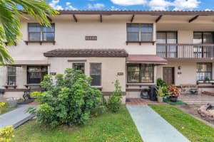 12242 Sw 16th Ter L-106, Miami