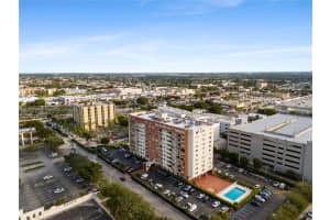 4675 W 18th Ct 401, Hialeah