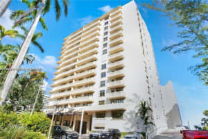 10185 Collins Ave 410, Bal Harbour
