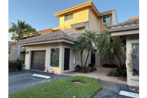 16339 Malibu Dr 22, Weston 16339 Malibu Dr 22, Weston