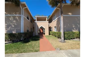 836 Twin Lakes Dr 19-b, Coral Springs