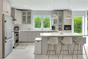 646 Ne 114th St, Biscayne Park