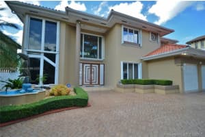 16232 Nw 79th Ave, Miami Lakes