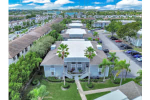 426 Ne 210th Cir Ter 104-2, Miami