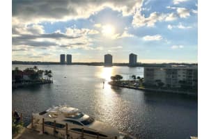 1000 W Island Blvd 712, Aventura