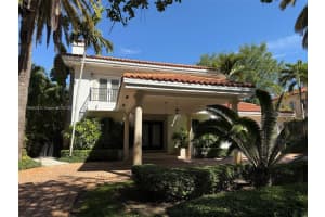 2115 Country Club Prado, Coral Gables
