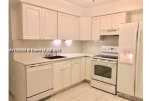 1120 102nd St 4, Bay Harbor Islands