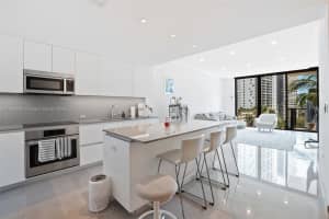 68 Se 6th Street 805, Miami