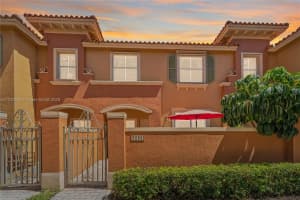 2232 Coral Reef Ct 2232, Dania Beach