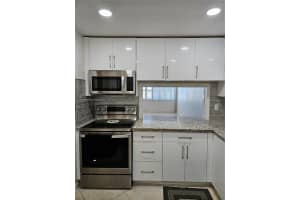 330 Se 2nd St 504g, Hallandale Beach