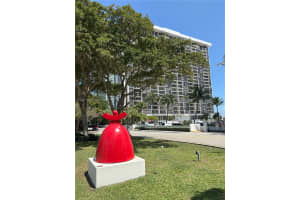 1901 Brickell Ave B2310, Miami