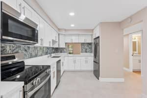 6563 Racquet Club Dr 124, Lauderhill