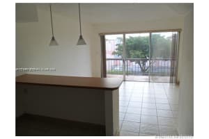 10900 Sw 104th St 323, Miami