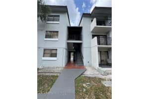 7135 Nw 179th St 110, Hialeah