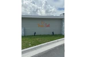 633 Se 13th St Cir ., Homestead