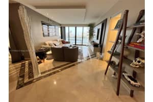 2800 Island Blvd 1101, Aventura
