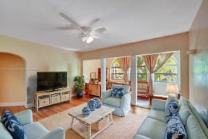 421 Grand Concourse 1, Miami Shores